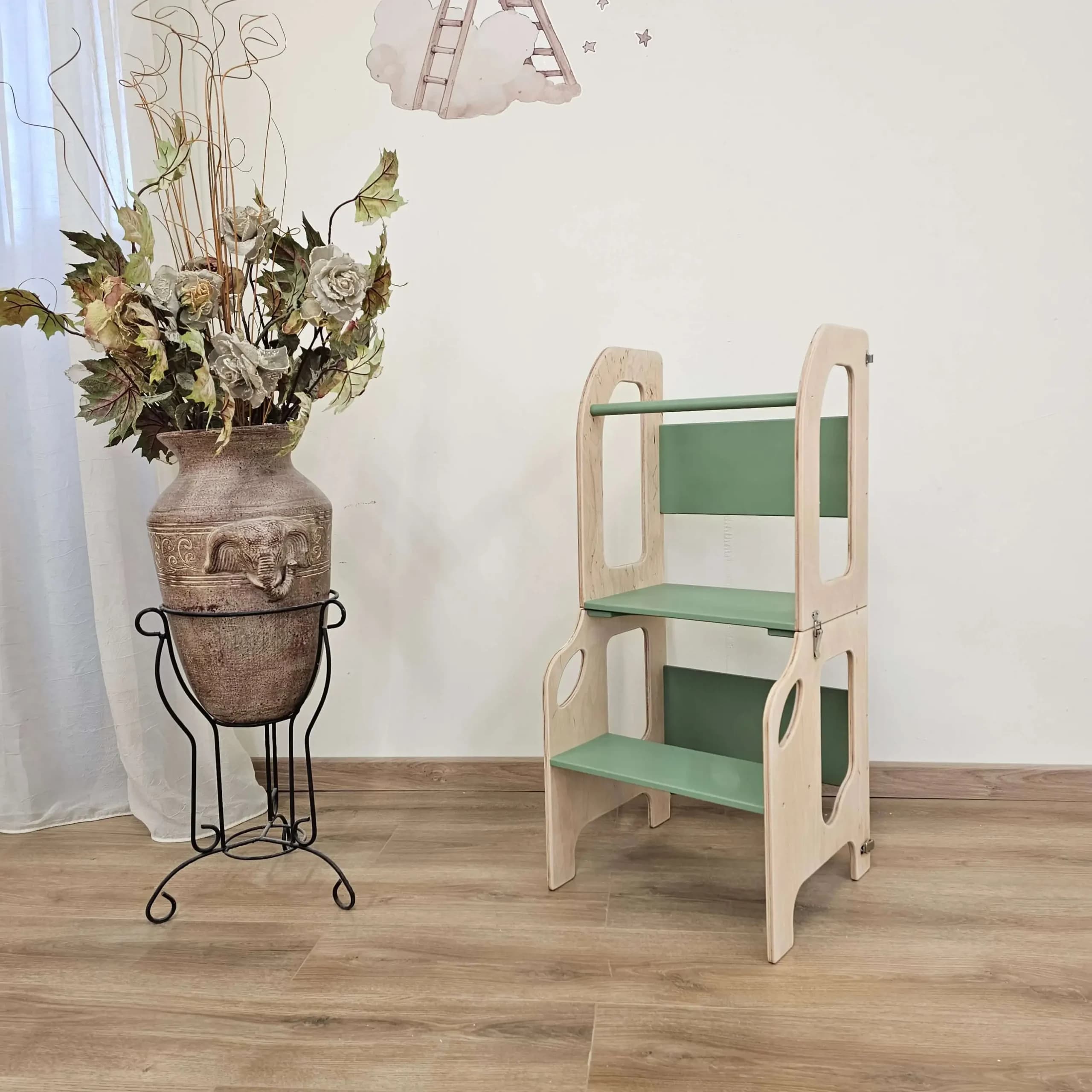 torre montessori che diventa tavolino